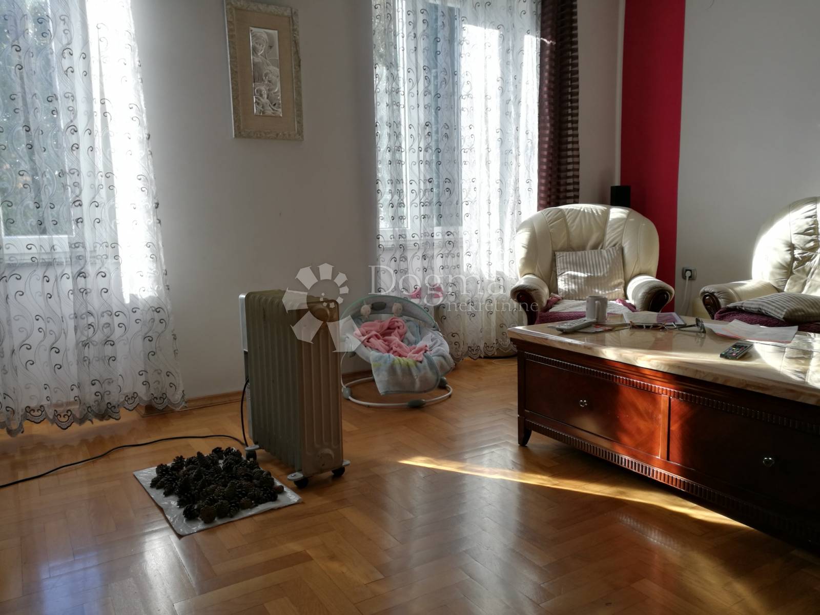  Samostojeća adaptirana starina 457 m²  
