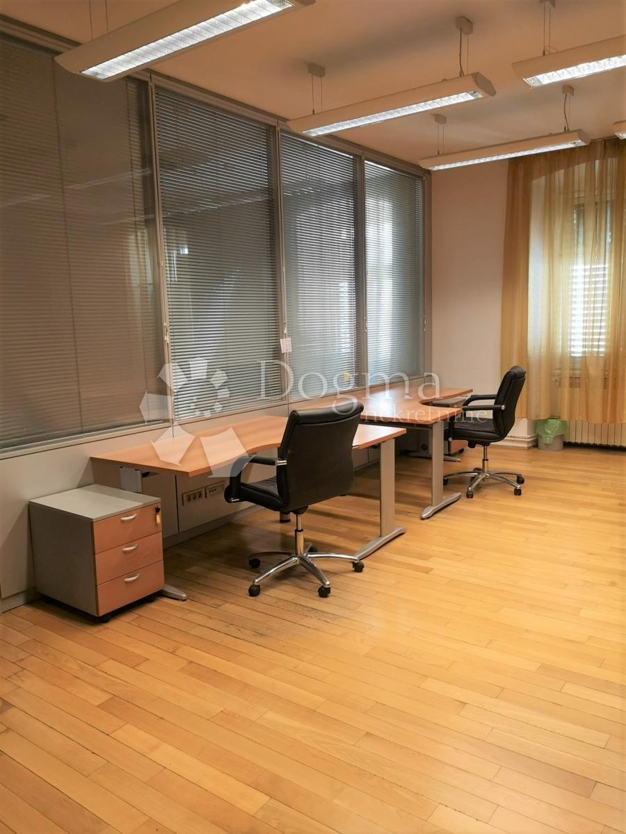    Business premise Centar, Rijeka, 910m2