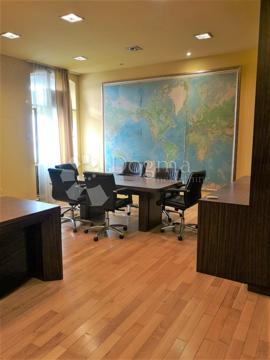    Business premise Centar, Rijeka, 910m2