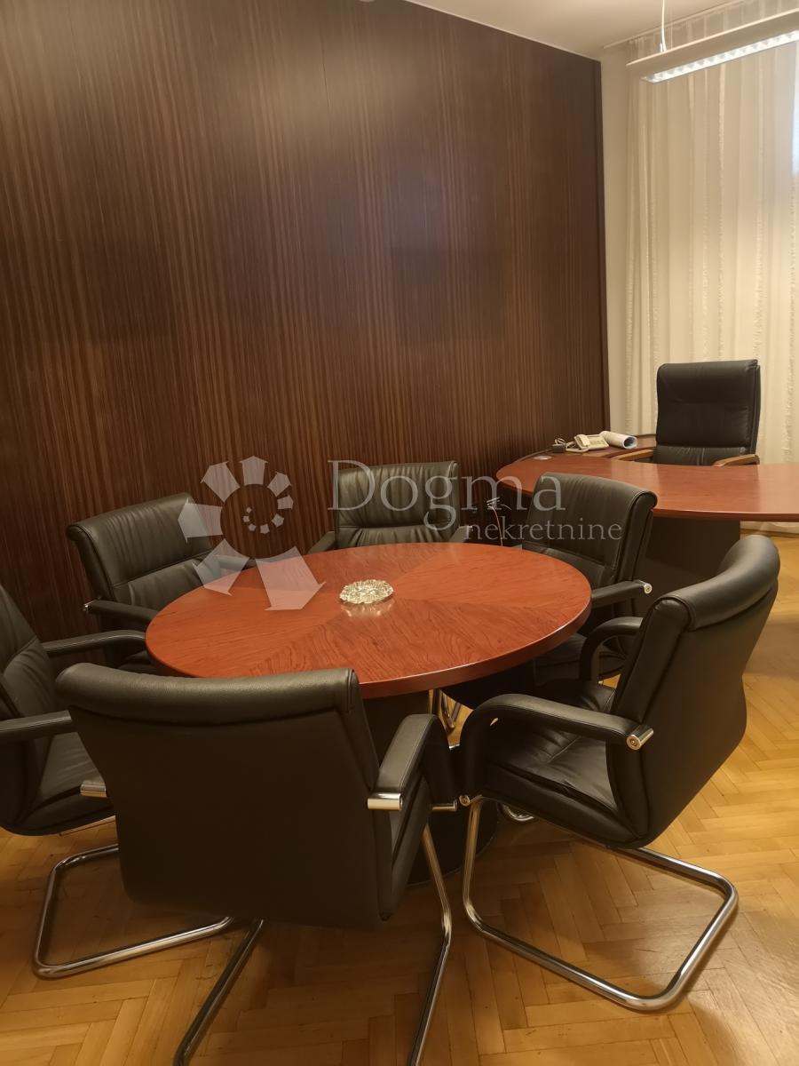    Business premise Centar, Rijeka, 910m2
