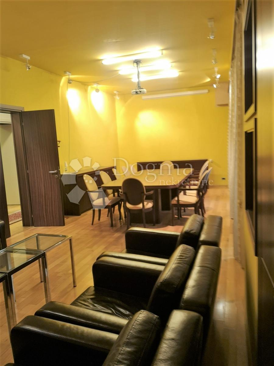    Business premise Centar, Rijeka, 910m2