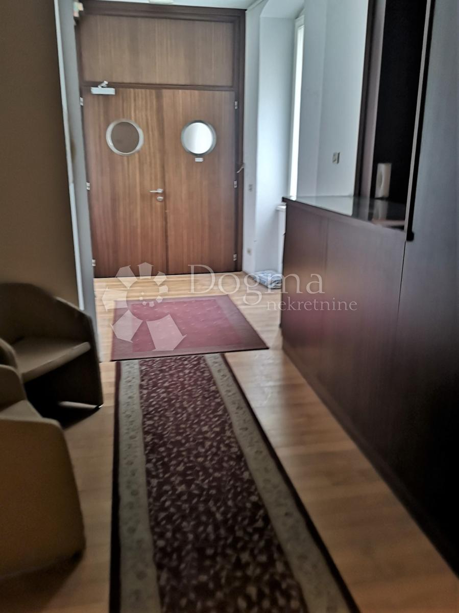    Business premise Centar, Rijeka, 910m2