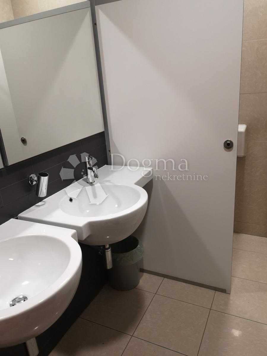    Business premise Centar, Rijeka, 910m2