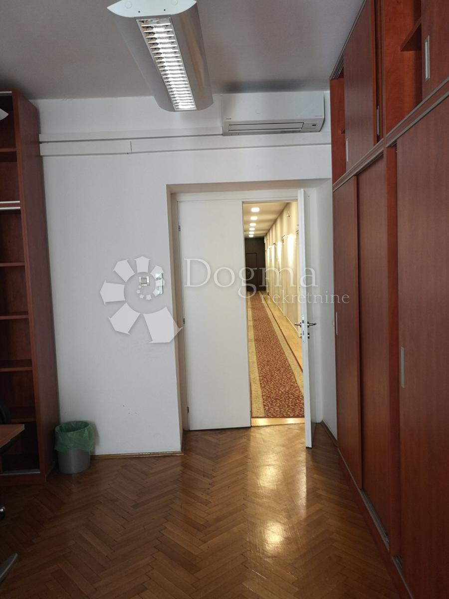    Business premise Centar, Rijeka, 910m2