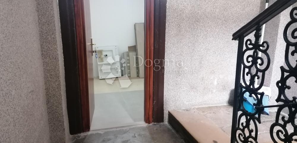   Flat Centar, Rijeka, 100m2