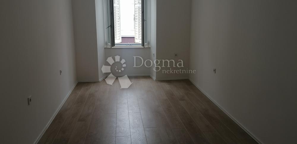    Flat Centar, Rijeka, 100m2