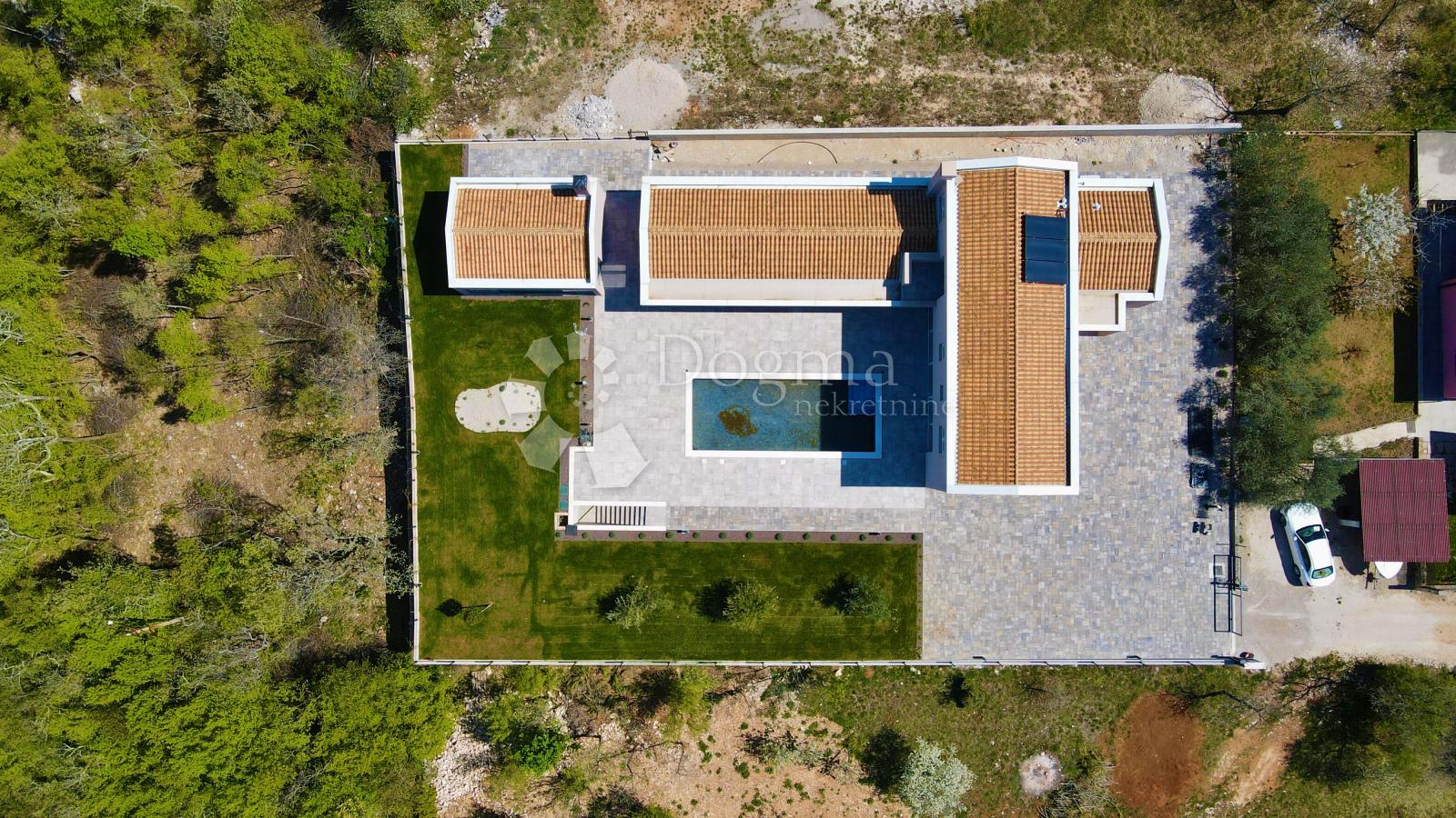    House Labin, 317m2
