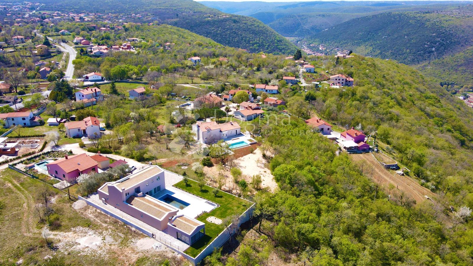    House Labin, 317m2
