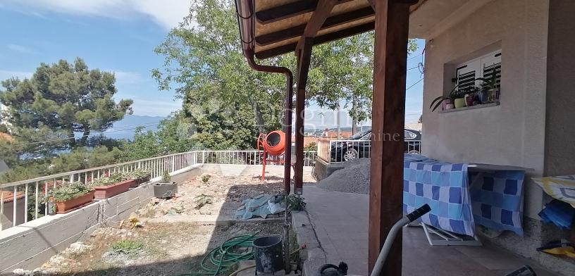  KOSTRENA 220m2  