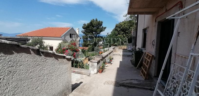  KOSTRENA 220m2  
