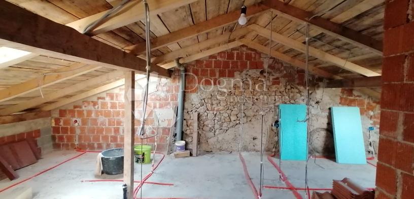  KOSTRENA 220m2  