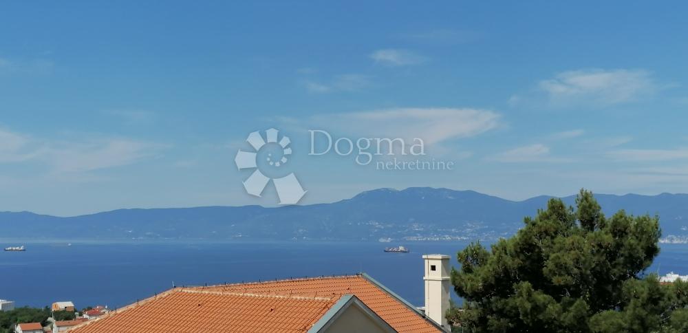  KOSTRENA 220m2  