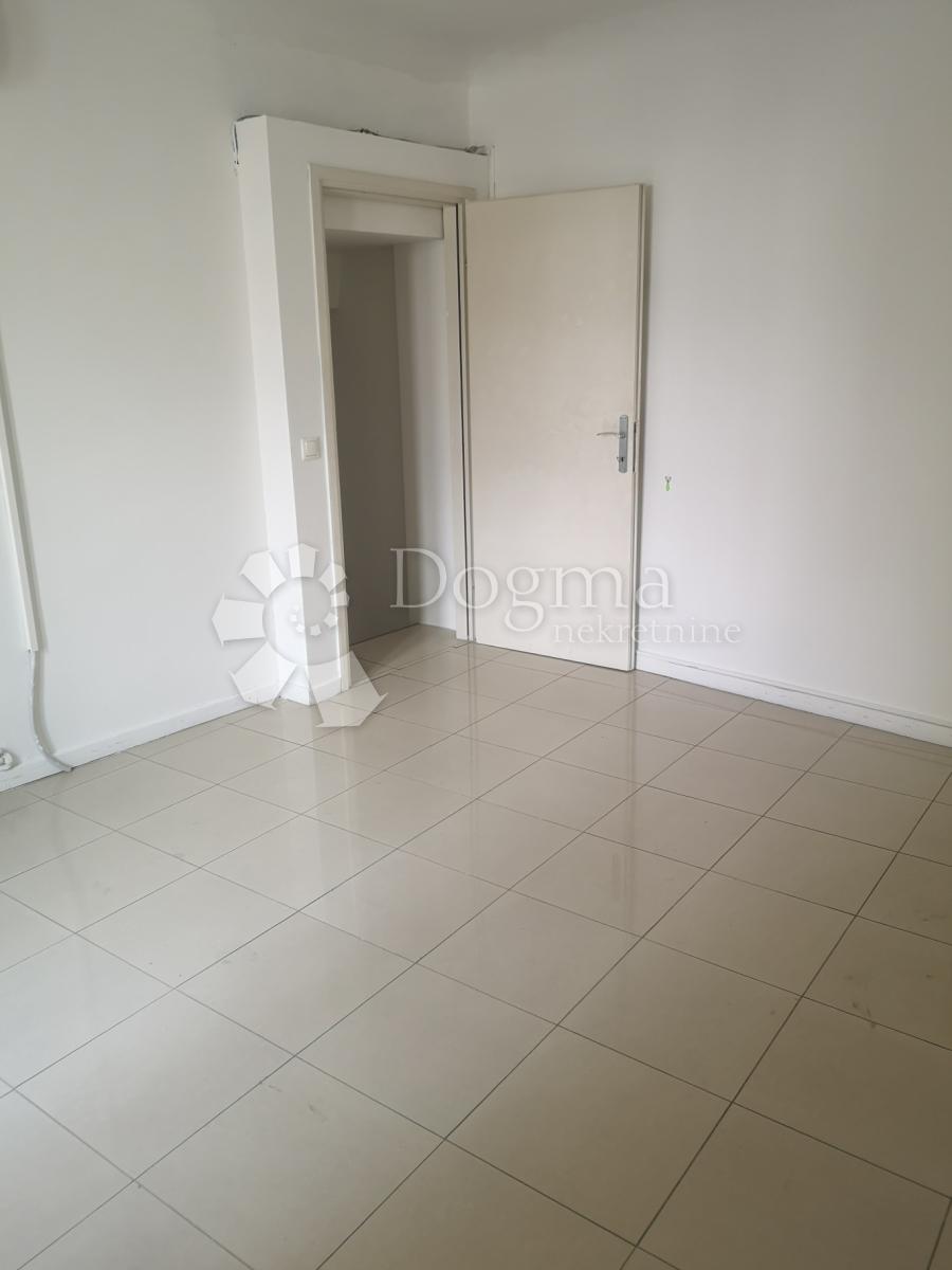    Business premise Centar, Rijeka, 105m2