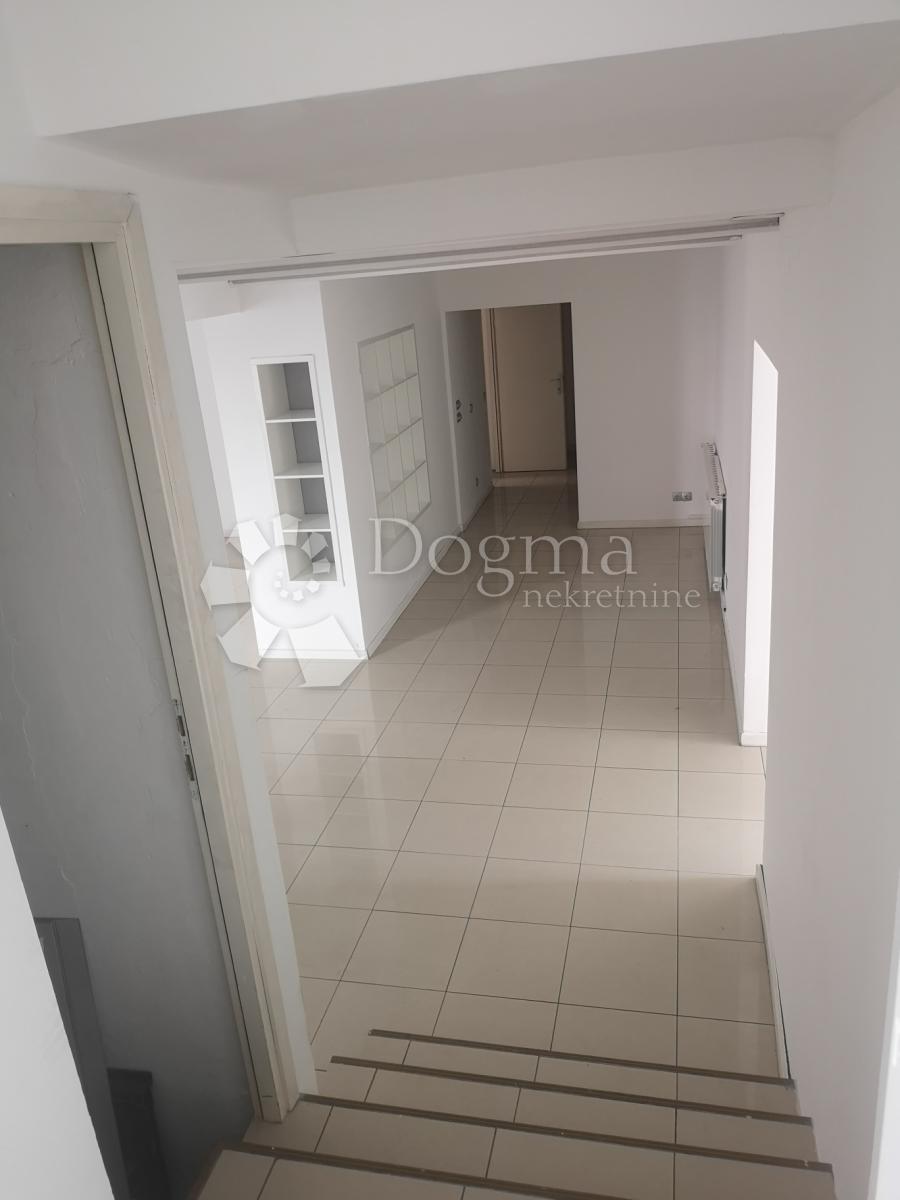    Business premise Centar, Rijeka, 105m2