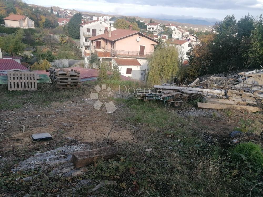Teren za najam 850m2 u Pobrima