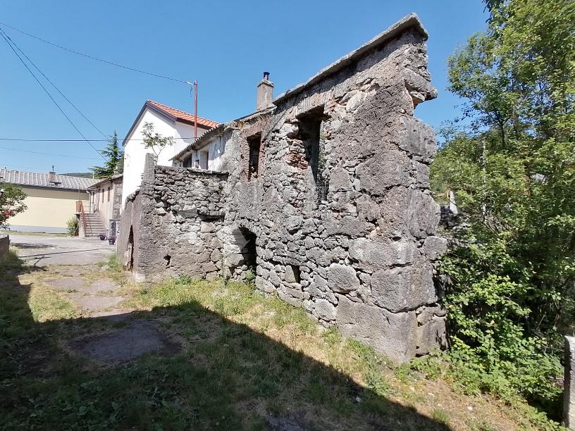 185 m2 DVIJE VEZANE STARINE