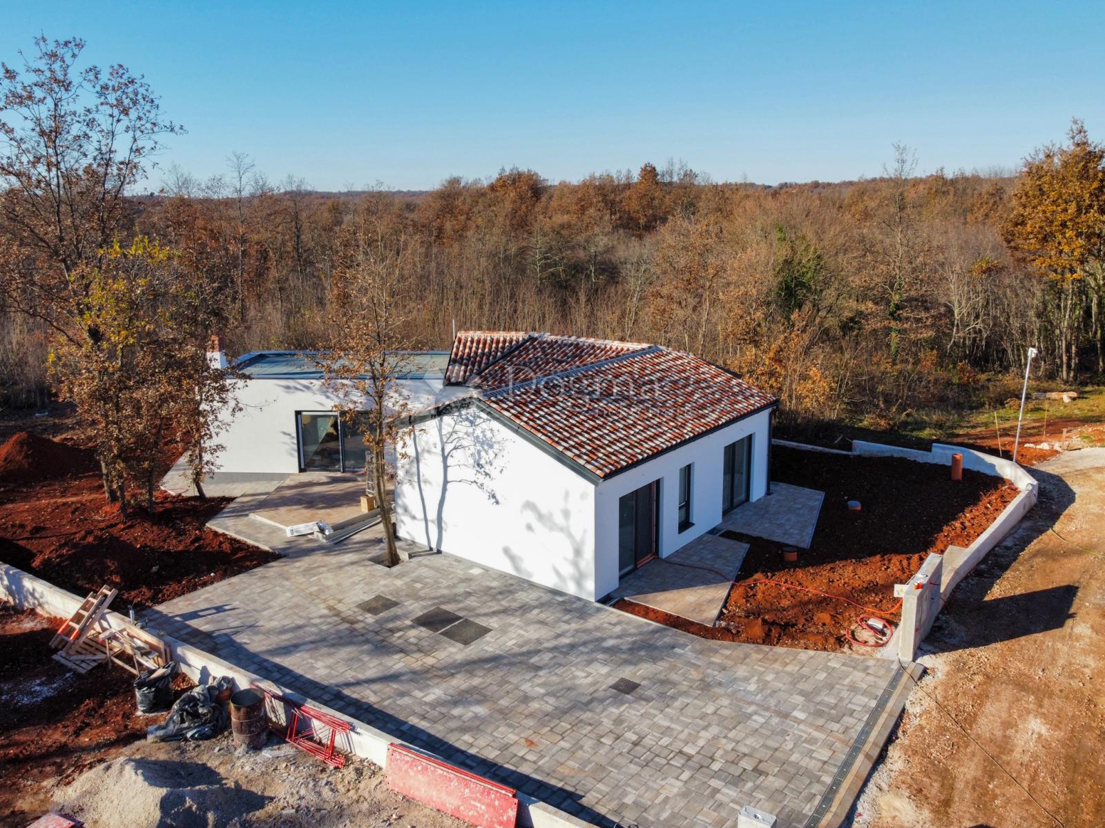  Kuća na prodaju - BARBAN  