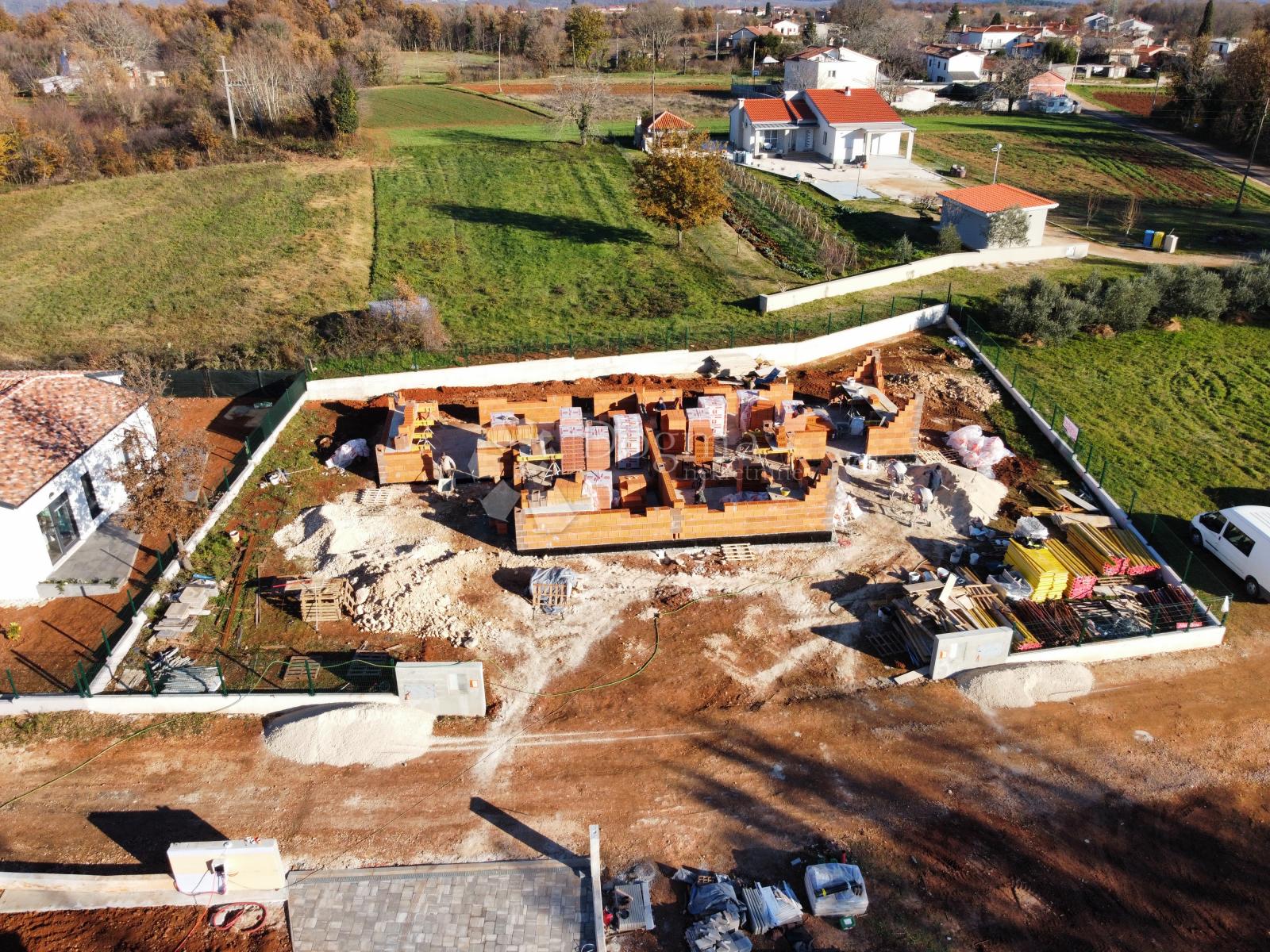  DUPLEX KUĆA na mirnoj lokaciji! (započeta gradnja)  