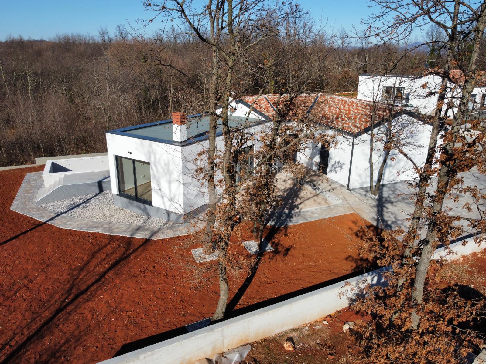  Kuća na prodaju - BARBAN  
