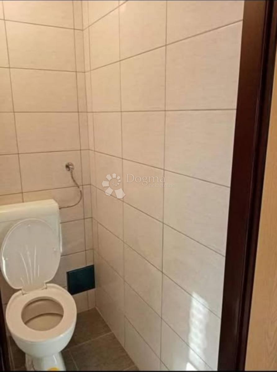  VUKOVAR - ODLIČAN OBITELJSKI STAN  
