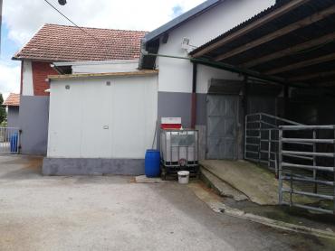 Brinje, kuća i pogon za proizvodnju i preradu mesa