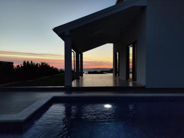 PRIMOŠTEN-VILLA SA SPEKTAKULARNIM POGLEDOM