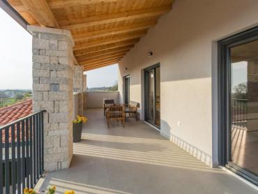 ELEGANTNA VILLA SA BAZENOM I WELLNESSOM, OKOLICA POREČA