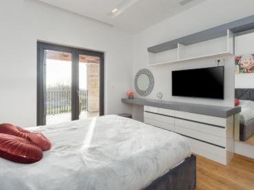 ELEGANTNA VILLA SA BAZENOM I WELLNESSOM, OKOLICA POREČA