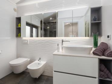 ELEGANTNA VILLA SA BAZENOM I WELLNESSOM, OKOLICA POREČA