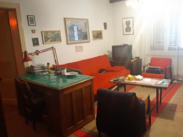 Prostrana kuća u centru Ogulina