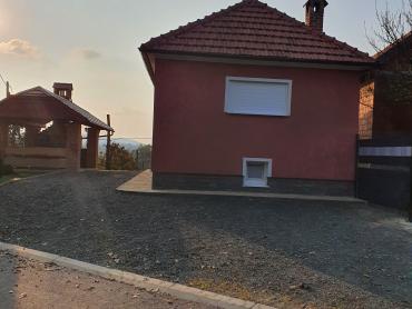 Predivna kuća za odmor obasjana divnim suncem