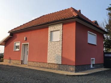 Predivna kuća za odmor obasjana divnim suncem