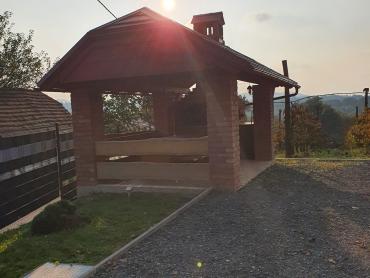 Predivna kuća za odmor obasjana divnim suncem