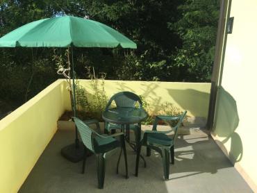 Kuća sa 3 apartmana + dvosobni stan 