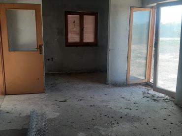 ROH BAU KUĆA U MURVICI KRAJ ZADRA