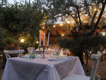 Novigrad, restoran i smještaj u miru koji tražite