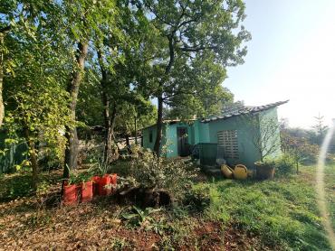 PRILIKA - 2 kuće i 2 građevinska zemljišta - LOBORIKA