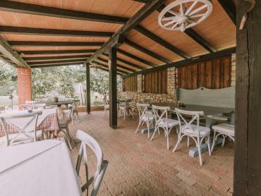 Novigrad, restoran i smještaj u miru koji tražite