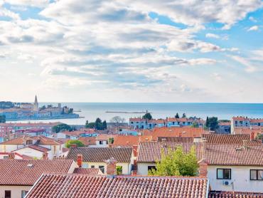 EXKLUZIVAN PENTHOUSE SA GARAŽOM I POGLEDOM NA MORE I GRAD -stan E