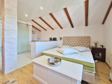 Дом Malinska, Malinska-Dubašnica, 2.000m2