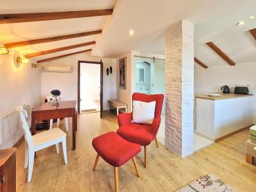 Дом Malinska, Malinska-Dubašnica, 2.000m2