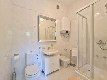 Дом Malinska, Malinska-Dubašnica, 2.000m2