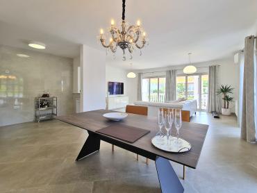 Дом Malinska, Malinska-Dubašnica, 2.000m2