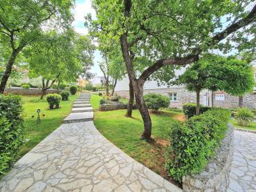 Дом Malinska, Malinska-Dubašnica, 2.000m2