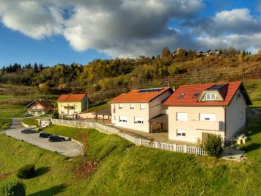 Дом Gornja Jaska, Jastrebarsko, 680m2