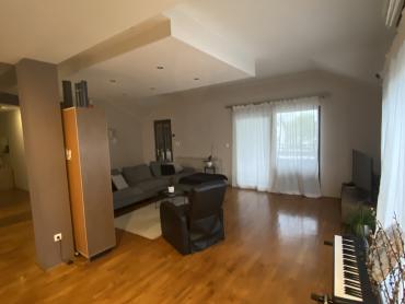 Дом Centar, Jastrebarsko, 440m2