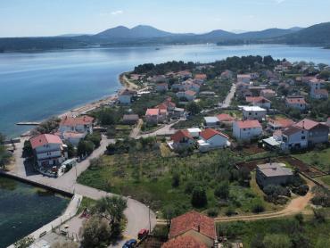 Земля Raslina, Šibenik - Okolica, 1.276m2