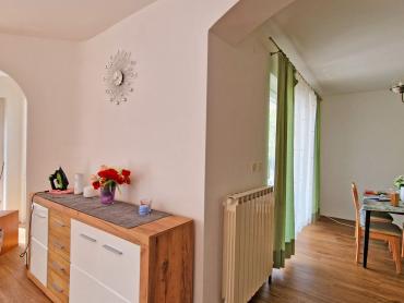 STAN 106 M2, 3OO METARA DO MORA, BAZEN – TOP LOKACIJA! PRIZEMLJE