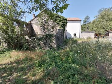 185 m2 DVIJE VEZANE STARINE