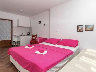 11 Studio apartmana - 150m od mora